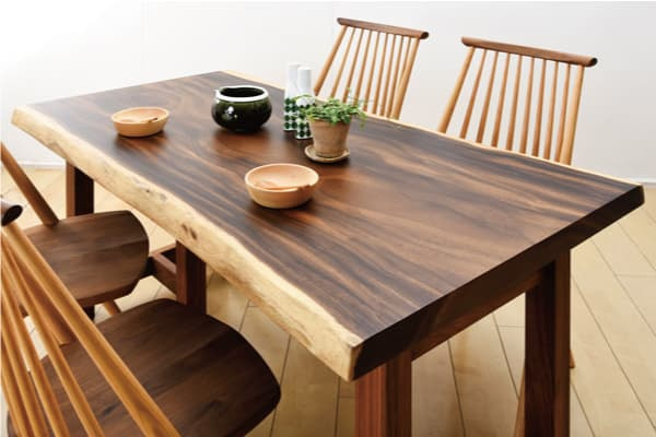 モンキーポッド一枚板テーブル1