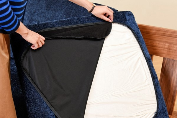 ソファーカバーの内側