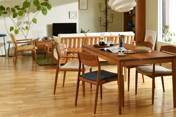 ブラックチェリー材で北欧ヴィンテージのような佇まい2