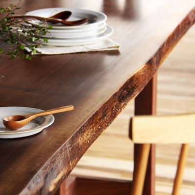 耳付きテーブルの魅力